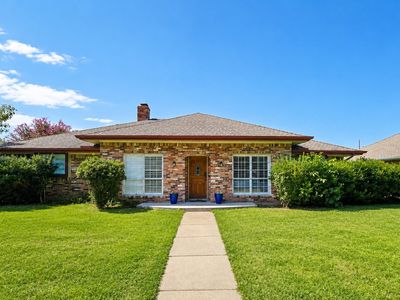 1912 Kentwood Ln