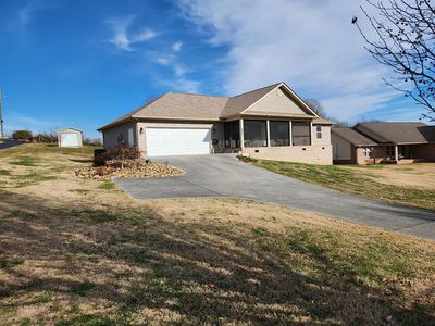 2449 Oakview Ln