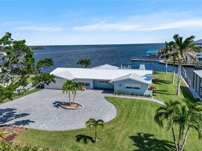 5596 Avenida Pescadora