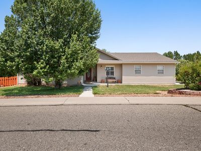 1425 Graham Ct