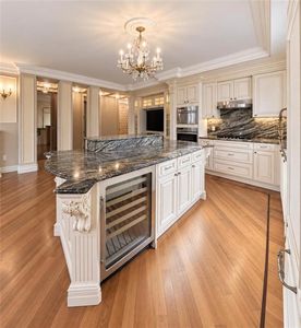 105 Oceana Dr APT 2G