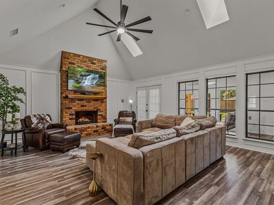 7104 Church Park Dr