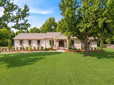 1214 Hunters Trail Dr