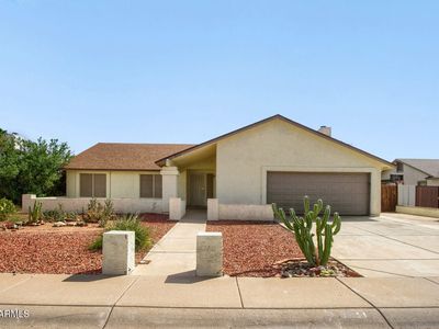 8231 W CORRINE Drive