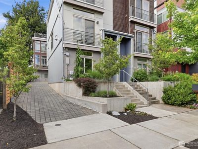 316 NW 41st Street #B