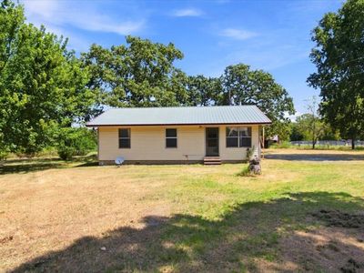 8055 E 585th