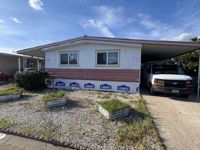 137 Davis Ave