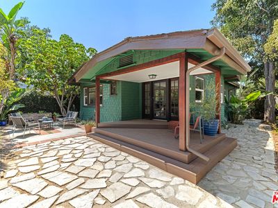 1149 Manzanita St