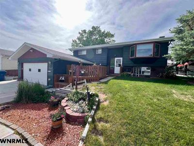 47 Western Dr