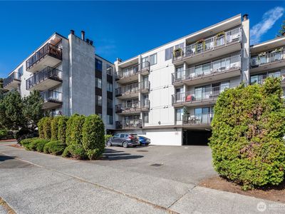 550 Aloha Street #201