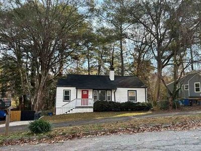 Property at 2132 Penrose Dr, East Pt, GA