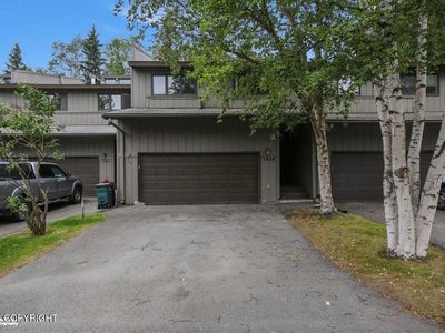 7854 Highlander Dr