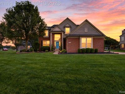 Property at 24686 Fairlawn Dr, Flat Rock, MI
