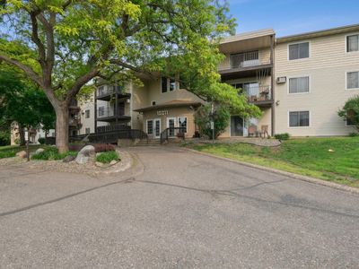 10211 Cedar Lake Rd APT 104