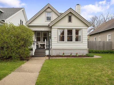 528 S Oak Park COURT