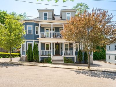 21 Whitney Ave APT 1L