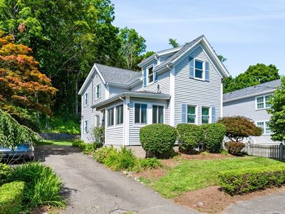 64 Locust St