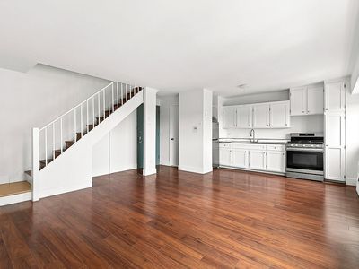 609 Columbus Ave APT 16C