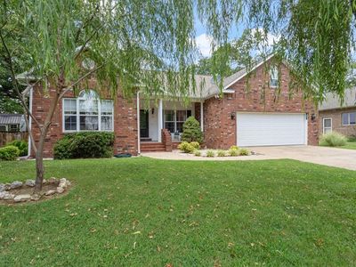 23 Indian Wells Dr