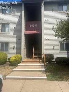 505 W Lakeshore Dr APT B5