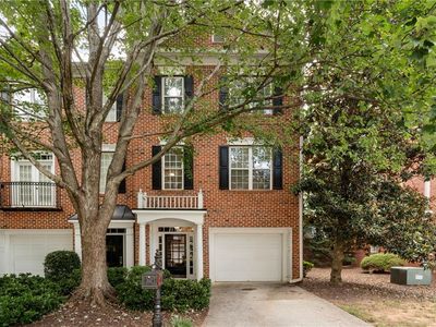 2402 Waters Edge Trl