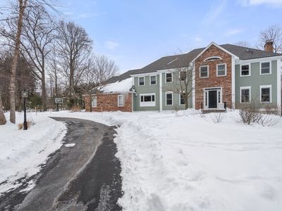 177 Bay Colony Dr