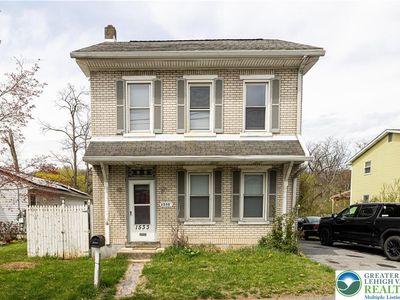 1533 E Emmaus Ave