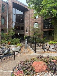 6051 Laurel Ave APT 214