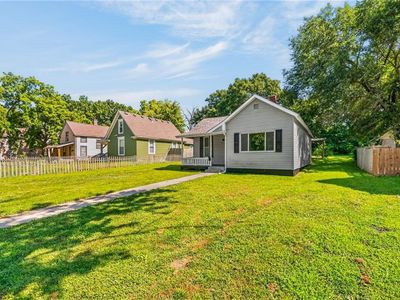 Property at 435 Ford St, Liberty, MO