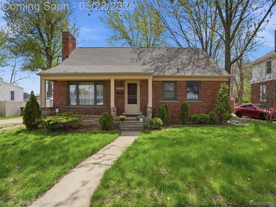 18048 Elizabeth St
