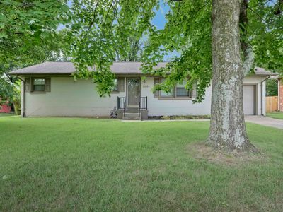 3001 Eastbrooke Dr