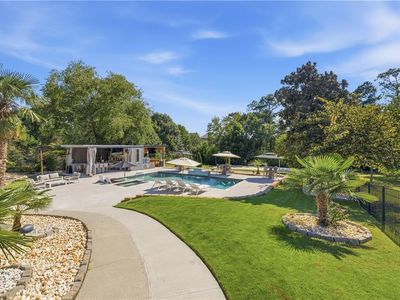 2711 Trailing Ivy Way