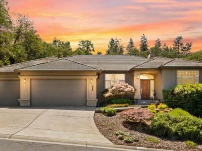 3317 Chasen Dr