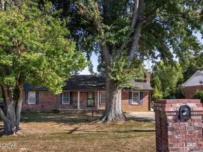 73 Hughes Dr