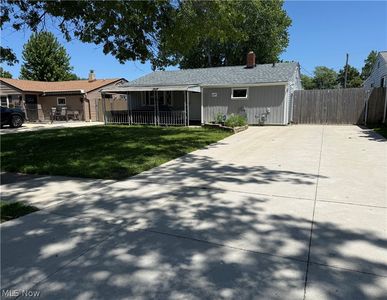 6447 Sandfield Dr