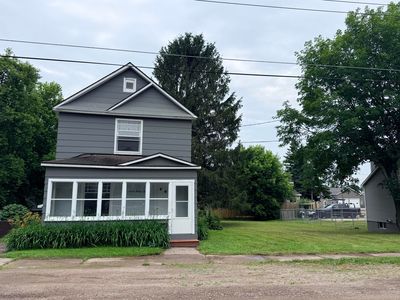 722 Carrie St