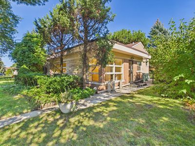 Property at 7307 N Karlov Ave, Lincolnwood, IL