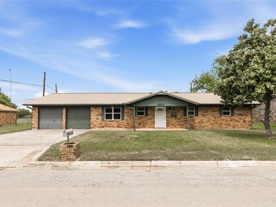 4502 Delwood Dr