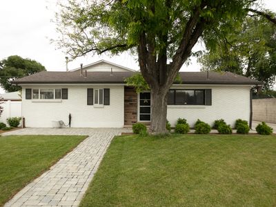 132 W Washington Ave S