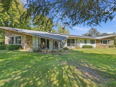 3083 Majestic Oak Cir