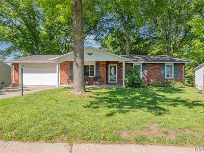 Property at 5 Beatrice Ct, East Alton, IL