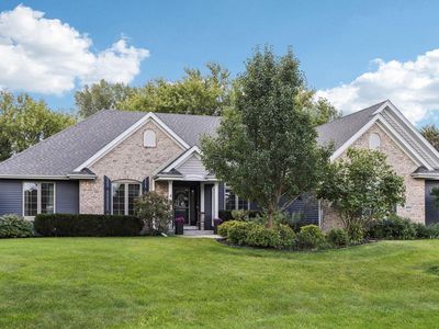 460 East Red Pine CIRCLE