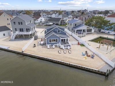 314 Sunset Drive N
