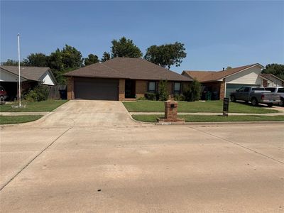 813 Wandering Way