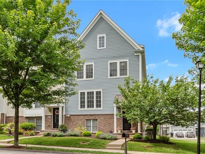 1312 Village Ln