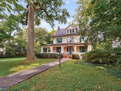 5906 Cedar Pkwy