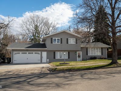 300 Telstar Dr