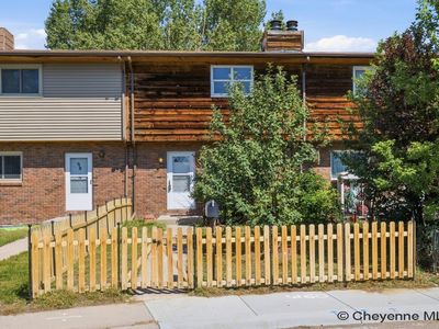 100 Clover Ct