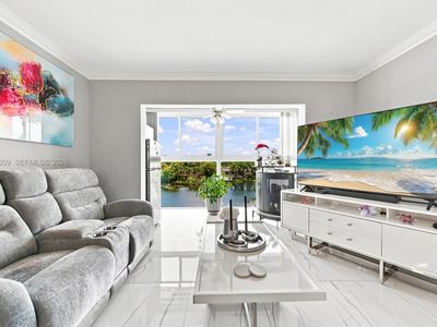 2741 N Pine Island Rd APT 302