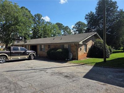 897 Six Oaks Cir APT B